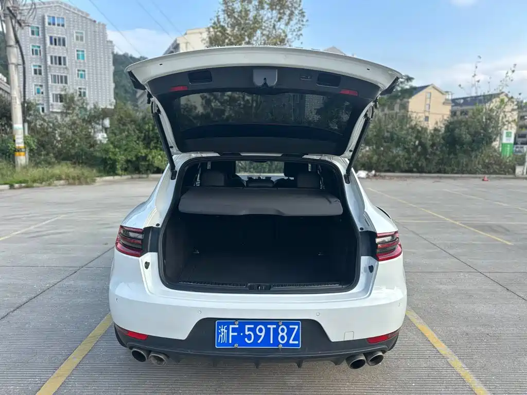 Porsche Macan — миниатюра 17