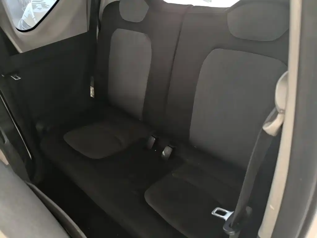 Wuling MINIEV — миниатюра 17