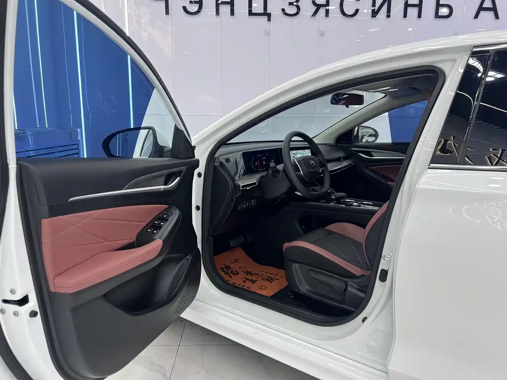 Changan Eado — миниатюра 7