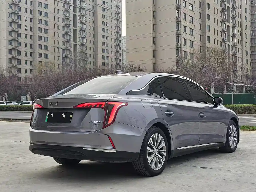 Hongqi HONGQI E QM5