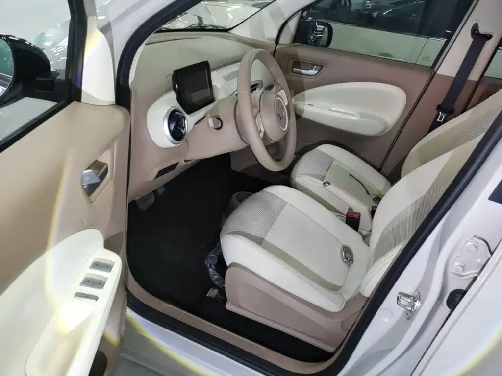 Wuling MINIEV — миниатюра 16