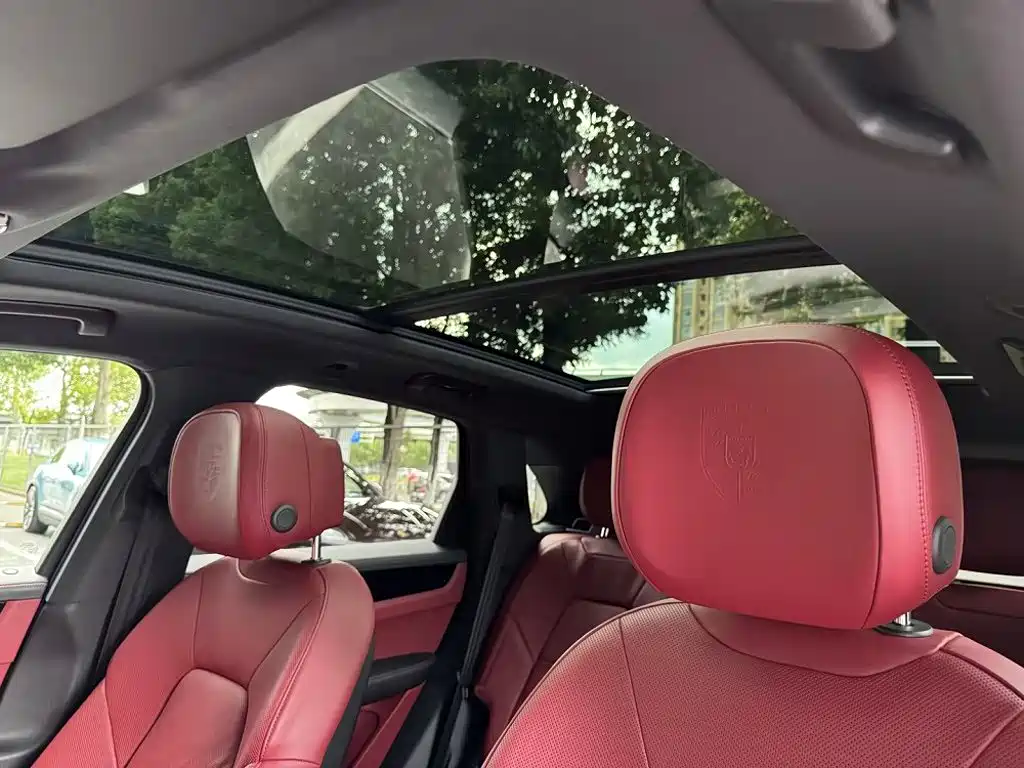 Porsche Cayenne Hybrid — миниатюра 7