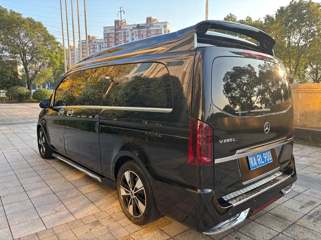 MERCEDES-BENZ V CLASS