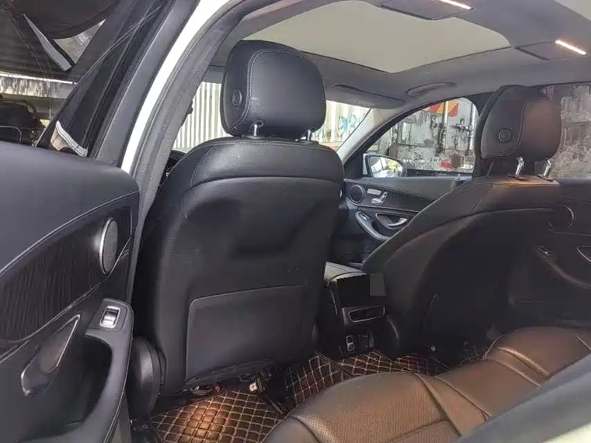 Mercedes-Benz C-Class — миниатюра 6