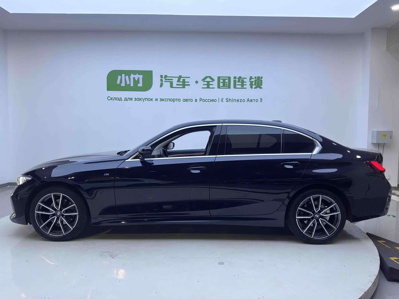 BMW 3 Series 2.0 л 2022 г. Чёрный, пробег 43000 км