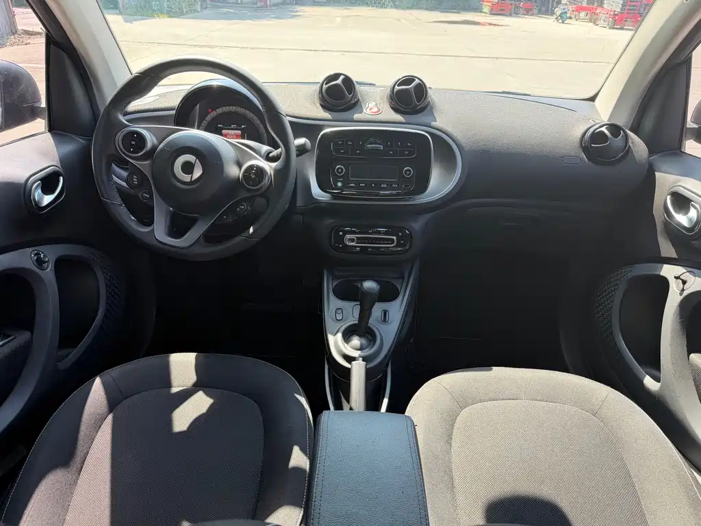 smart Smart Fortwo — миниатюра 7