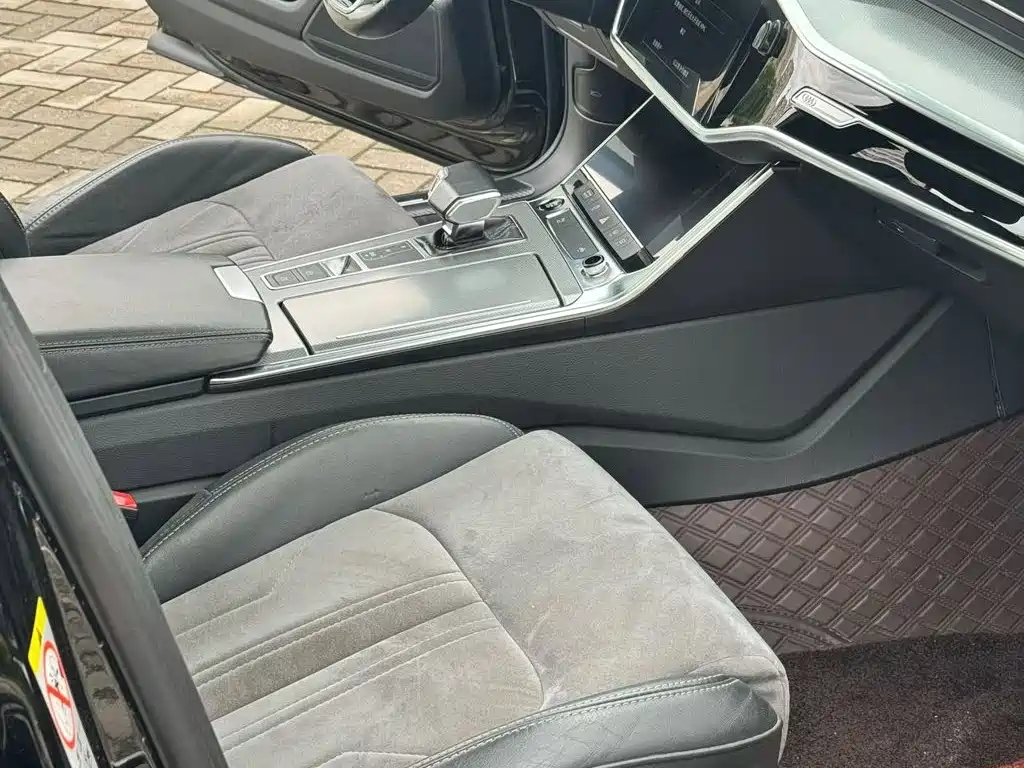 Audi A6L — миниатюра 9