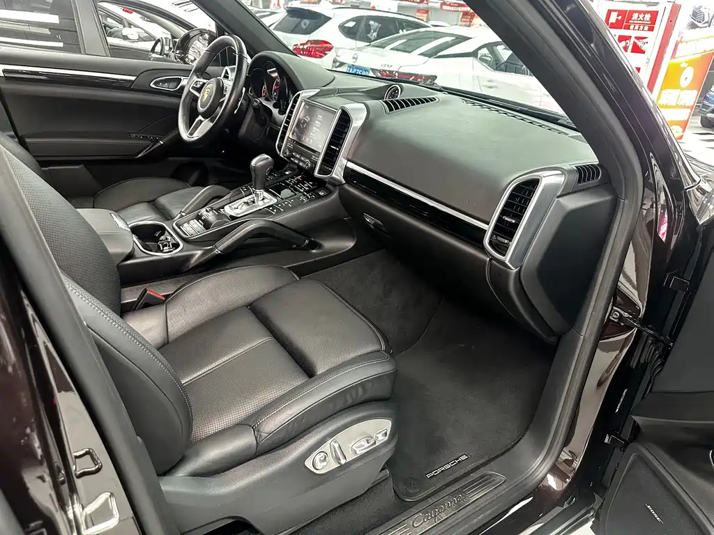 Porsche Cayenne — миниатюра 35