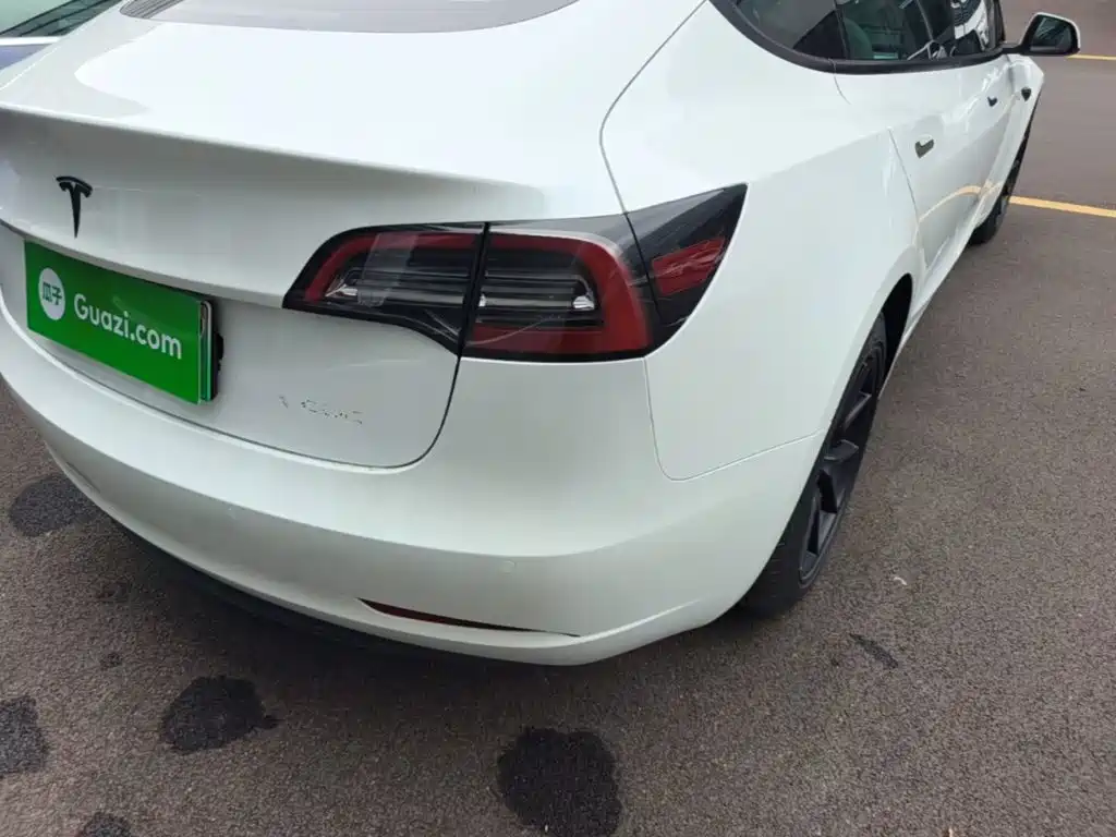 Tesla Model 3 — миниатюра 8