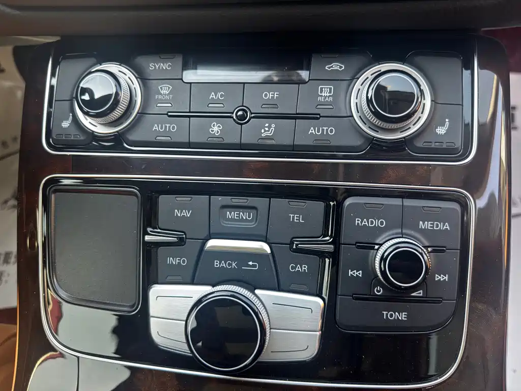 Audi A8 — миниатюра 23
