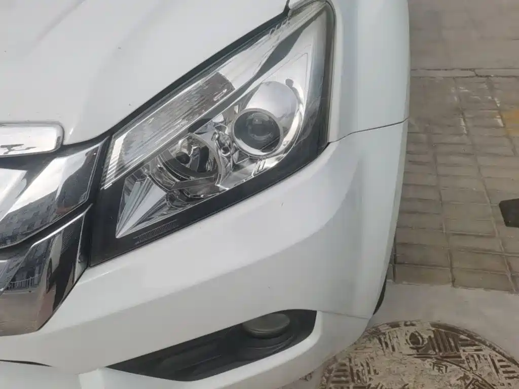 Isuzu MU-X — миниатюра 24