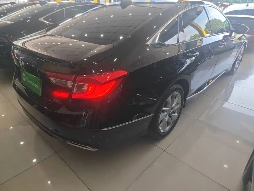 Honda Accord — миниатюра 7