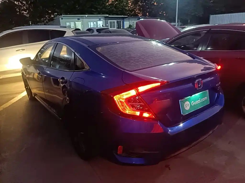 Honda Civic — миниатюра 5