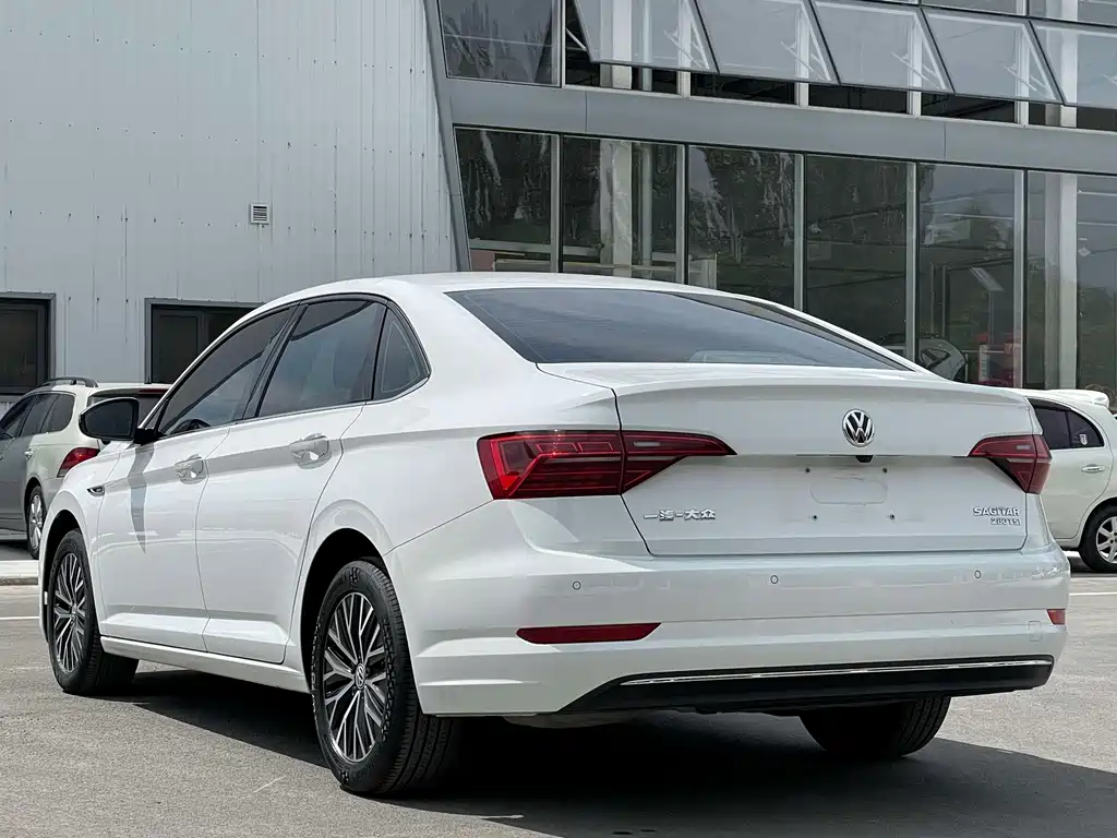 Volkswagen Sagitar — миниатюра 7
