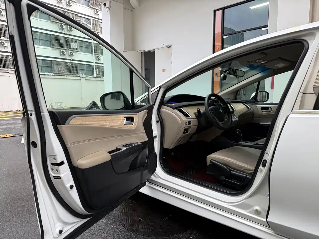 Honda Jade — миниатюра 9