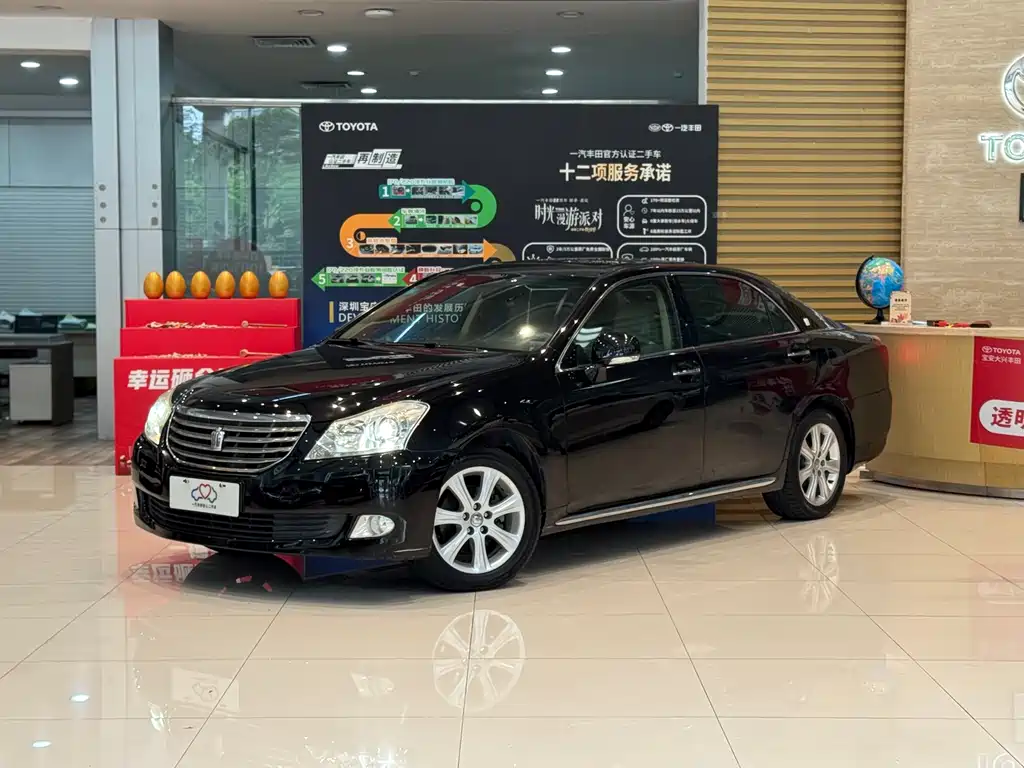 Toyota Crown 2010