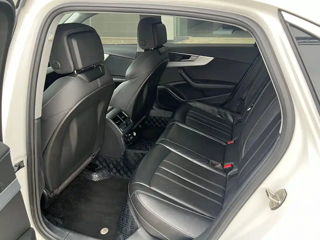 Audi A4L — миниатюра 6