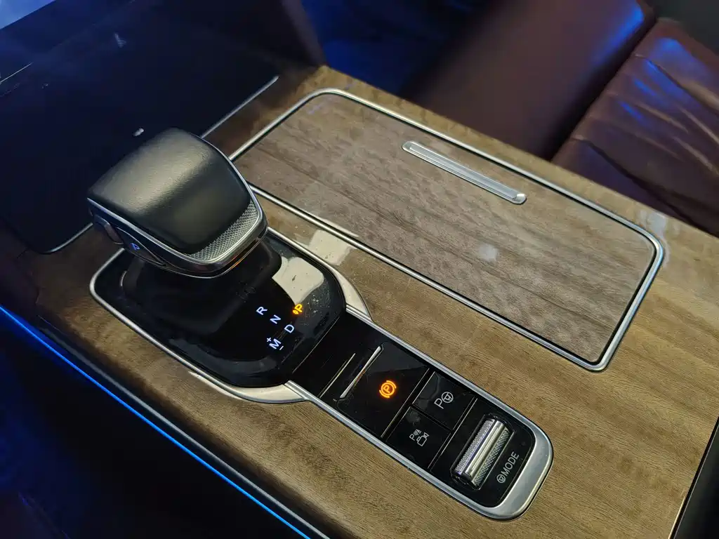Hongqi Hongqi HS7 — миниатюра 10