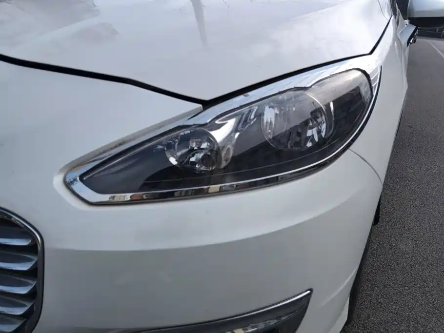 Peugeot 308 — миниатюра 5