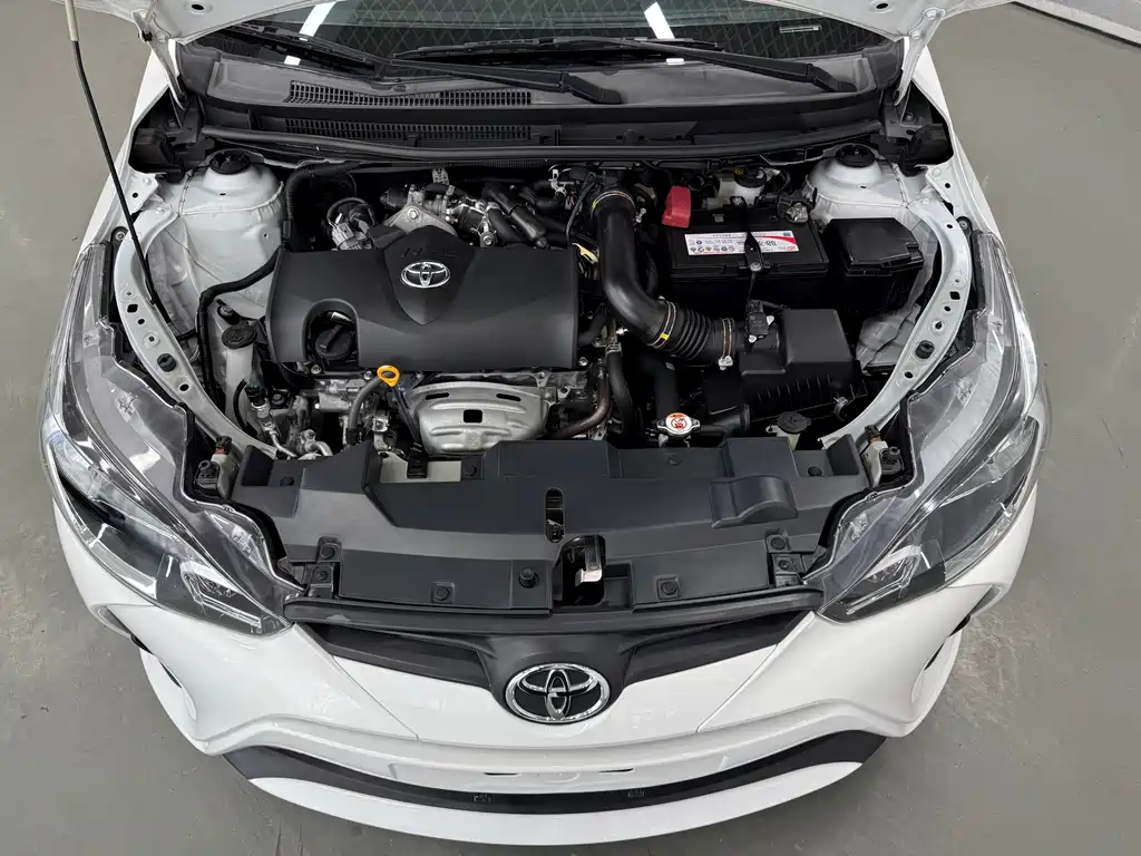 Toyota Yaris L - фото 21