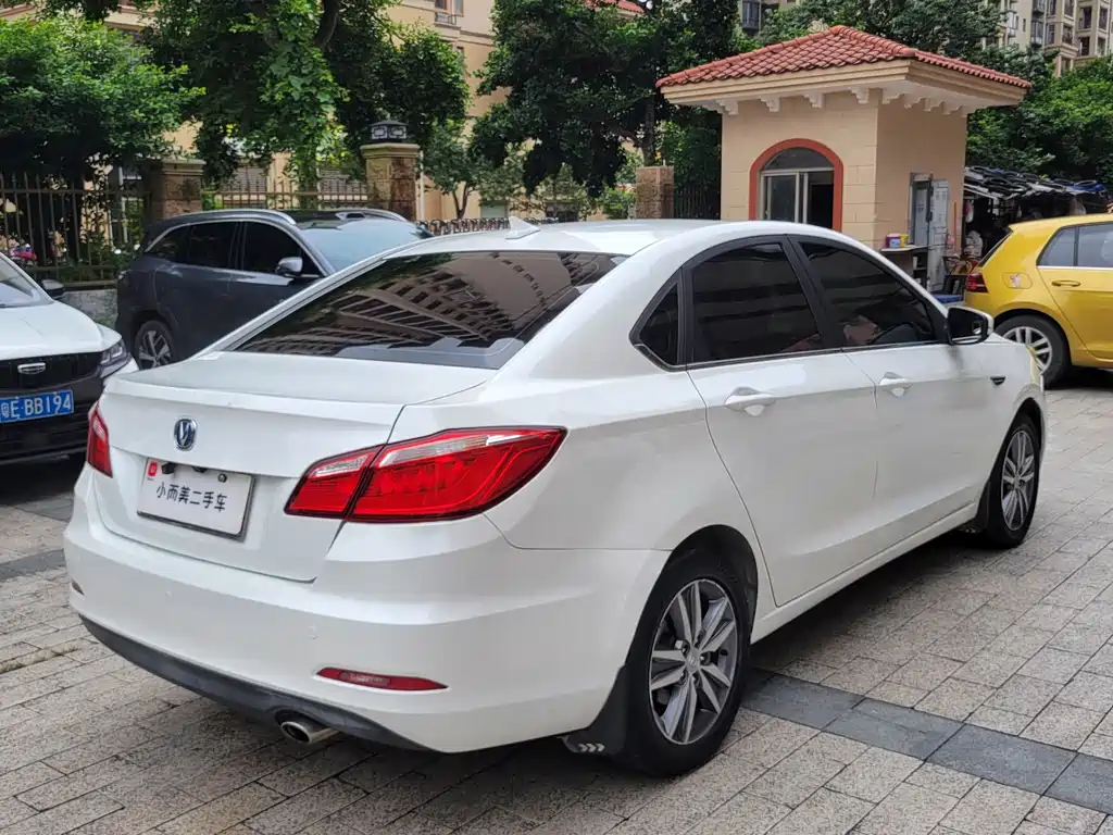 Changan Eado — миниатюра 4
