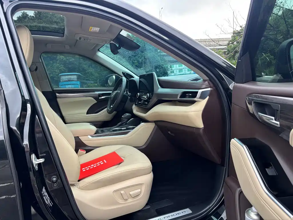 Toyota Highlander — миниатюра 10