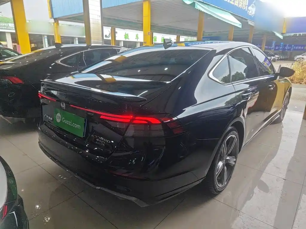 Honda Accord — миниатюра 7