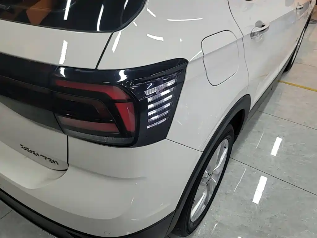 Volkswagen T-Cross — миниатюра 8