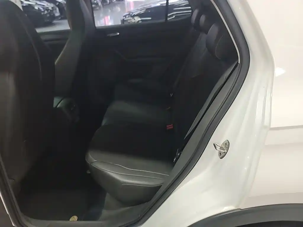 Volkswagen T-Cross — миниатюра 17