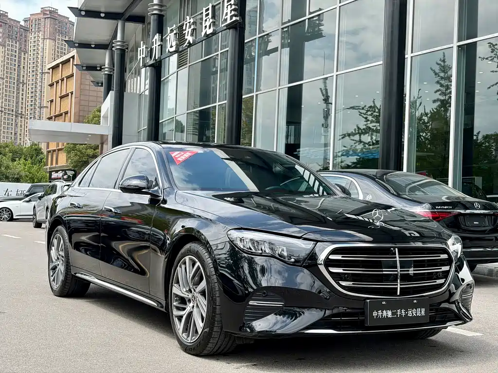 Mercedes-Benz E-Class — миниатюра 3