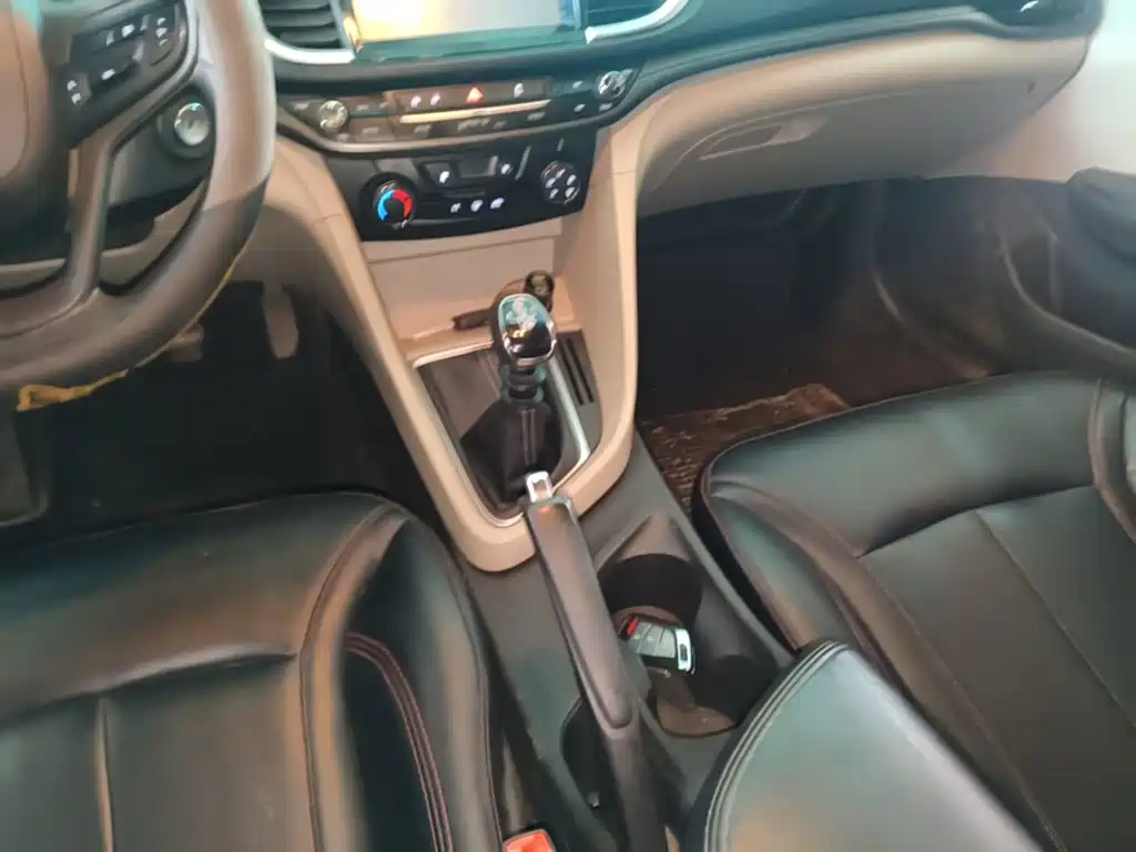 Buick Excelle — миниатюра 14