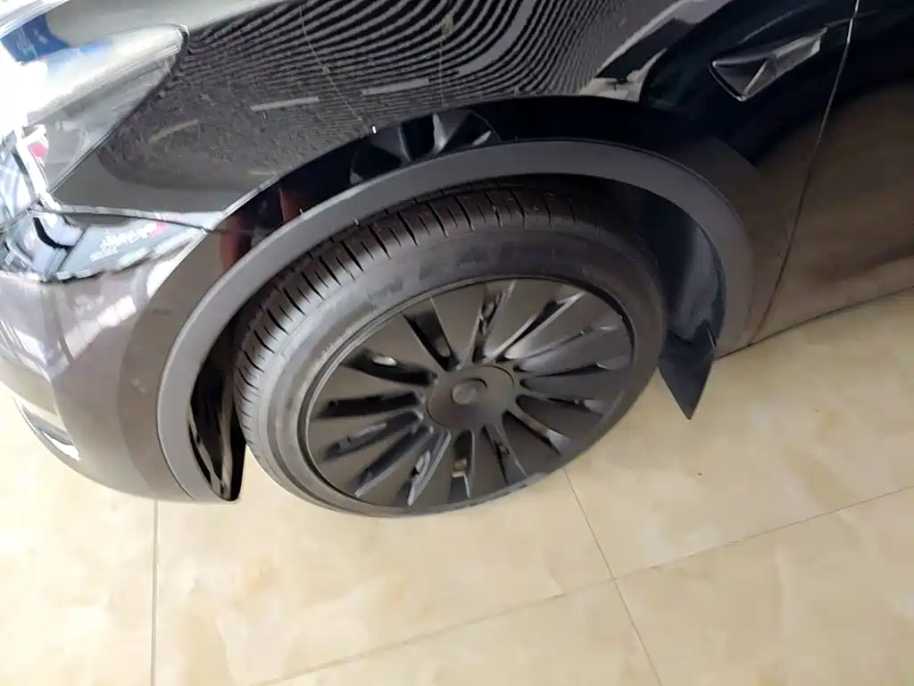 Tesla Model Y — миниатюра 23