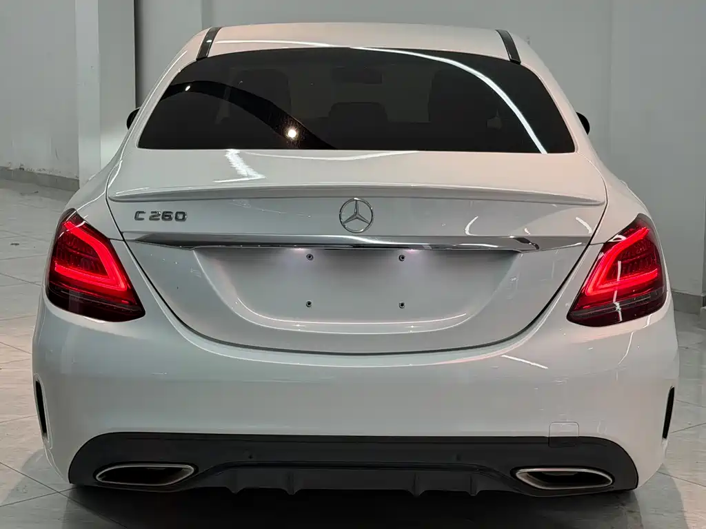 Mercedes-Benz C-Class — миниатюра 8