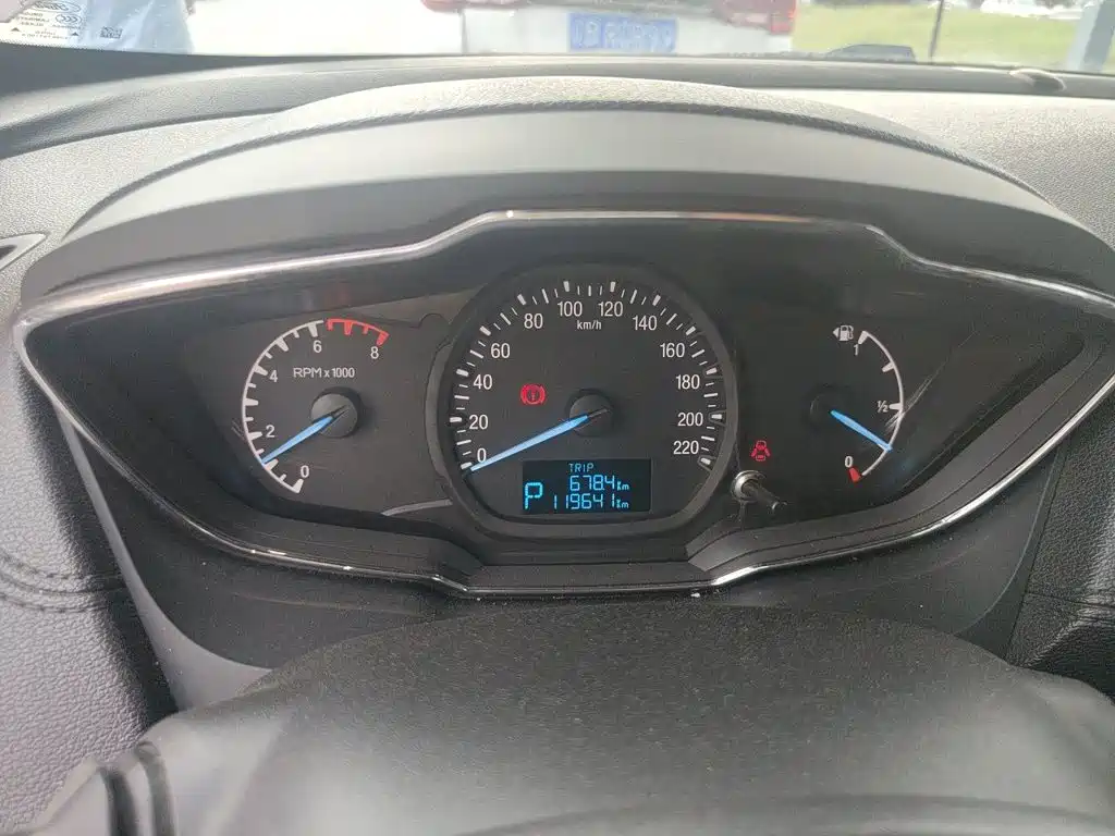 Ford Escort — миниатюра 12