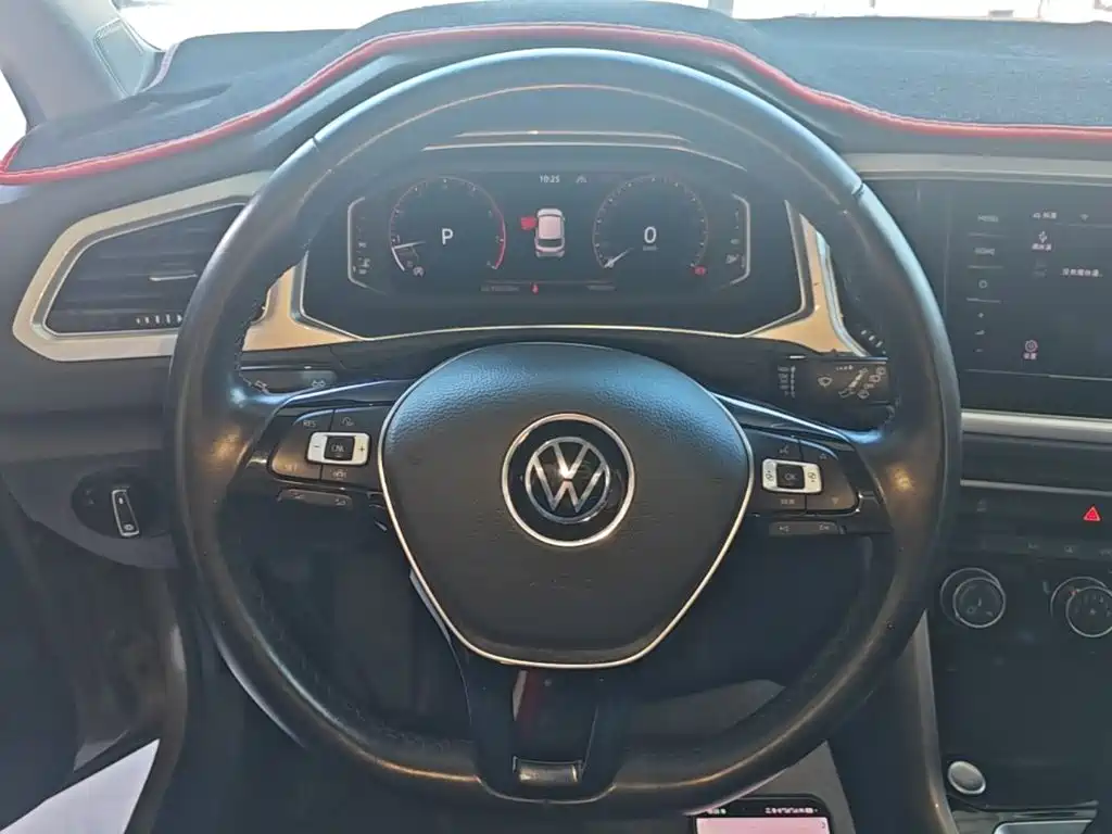Volkswagen T-Roc — миниатюра 11