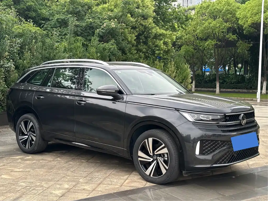 Volkswagen Tavendor 2023 380TSI R-Line
