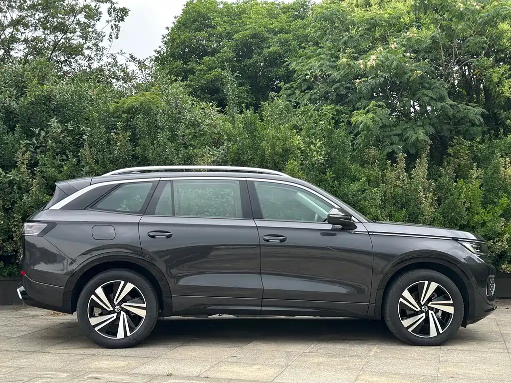 Volkswagen Tavendor 2023 380TSI R-Line