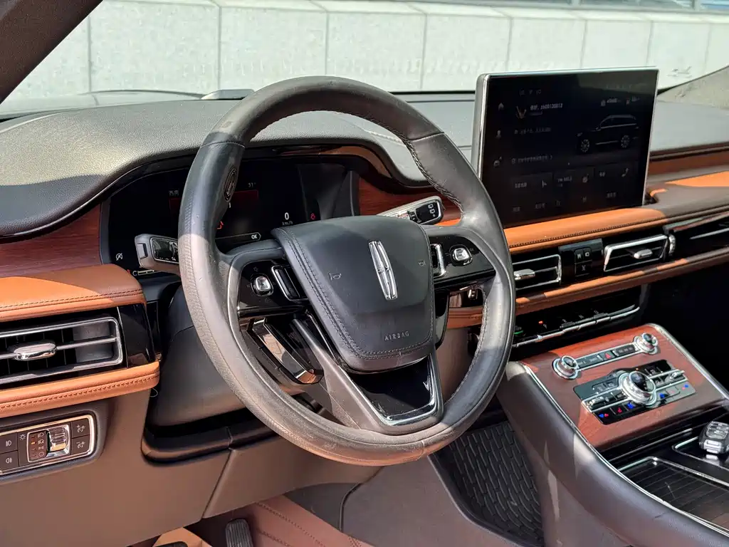 Lincoln Aviator — миниатюра 8