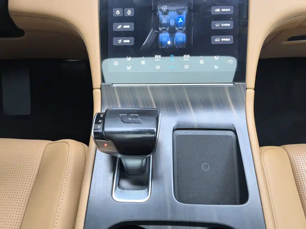 Li Auto Li ONE — миниатюра 13