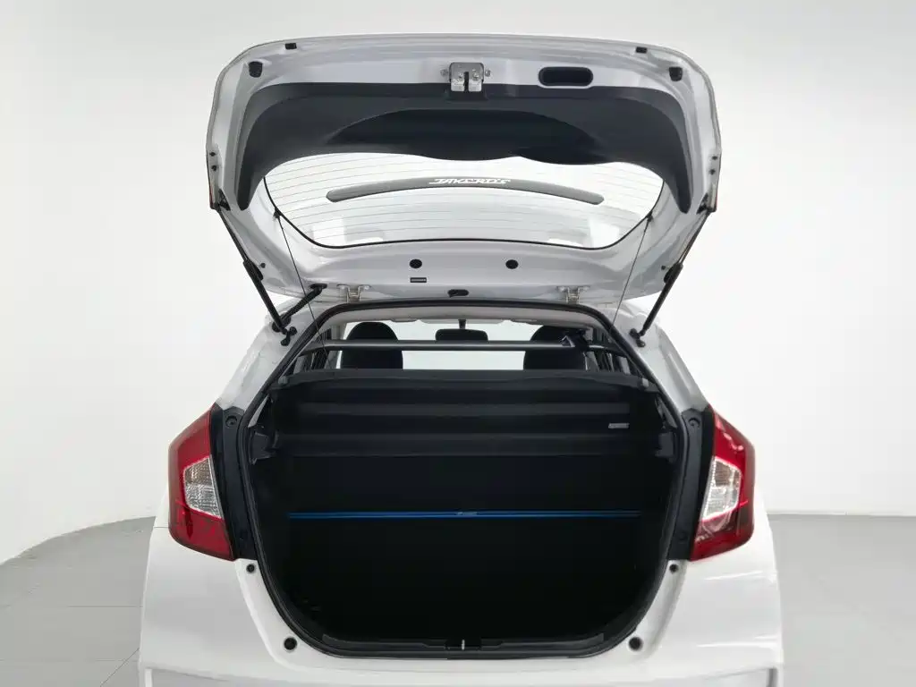 Honda Fit — миниатюра 16