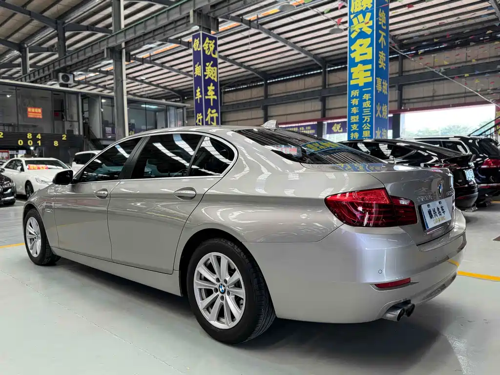BMW 5 Series — миниатюра 3