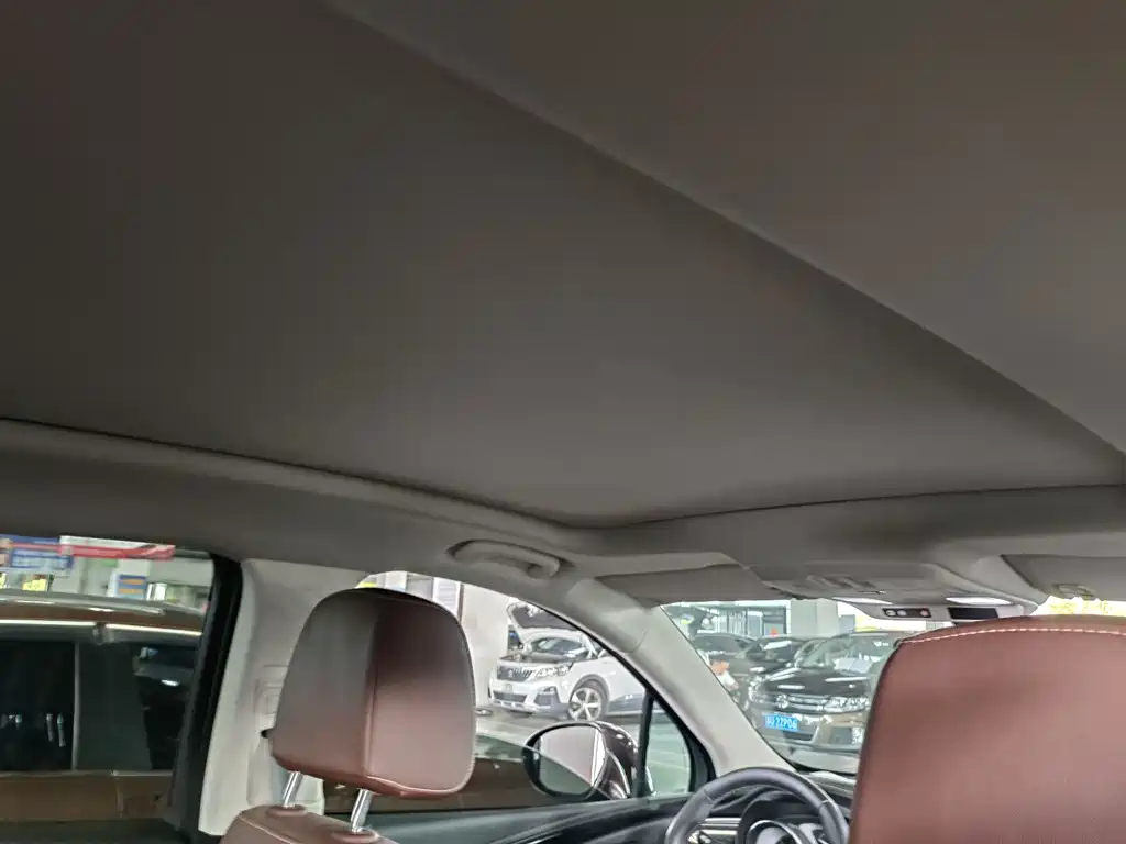 Buick Envision Plus — миниатюра 10