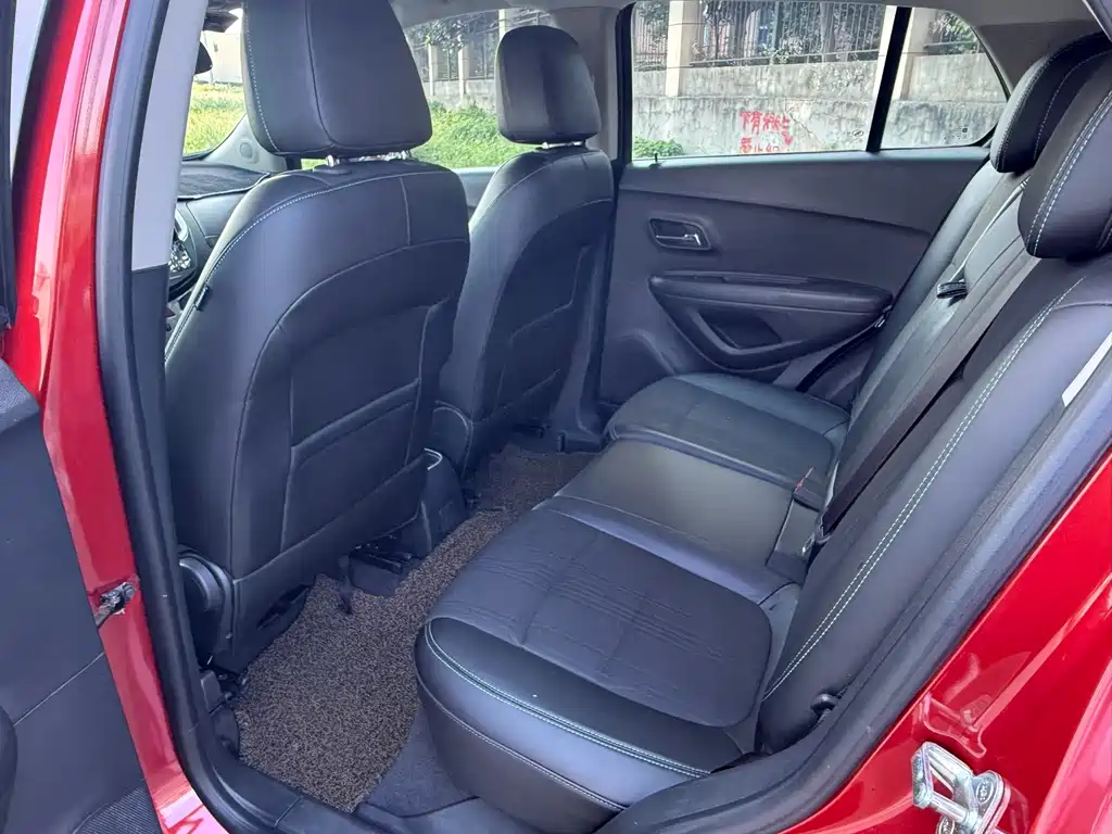 Chevrolet Trax — миниатюра 14