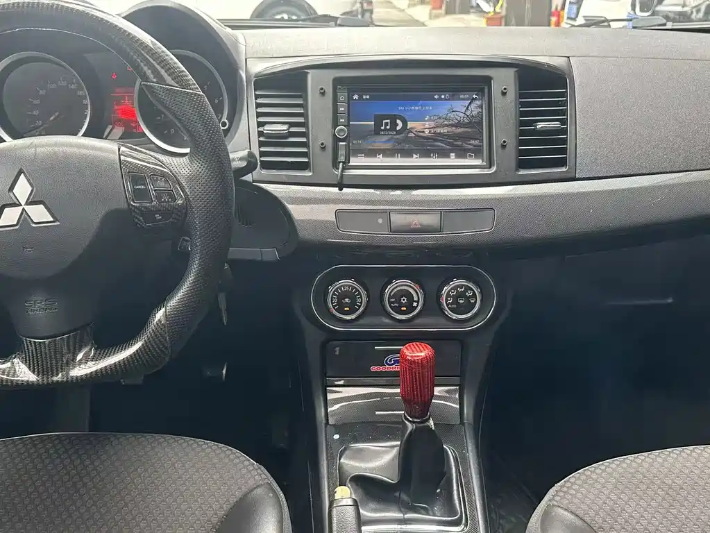 Mitsubishi Lancer EX — миниатюра 10