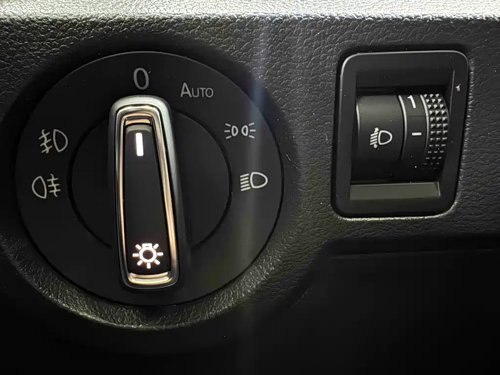 VOLKSWAGEN EXPLORING THE SHADOW