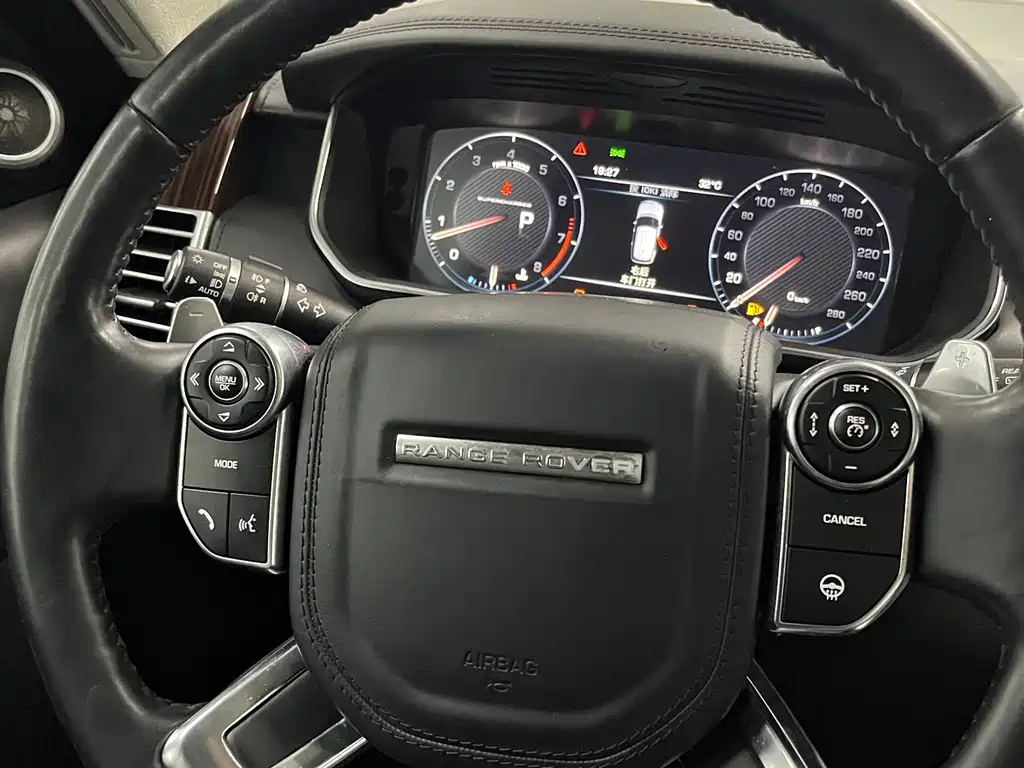 Land Rover Range Rover — миниатюра 6