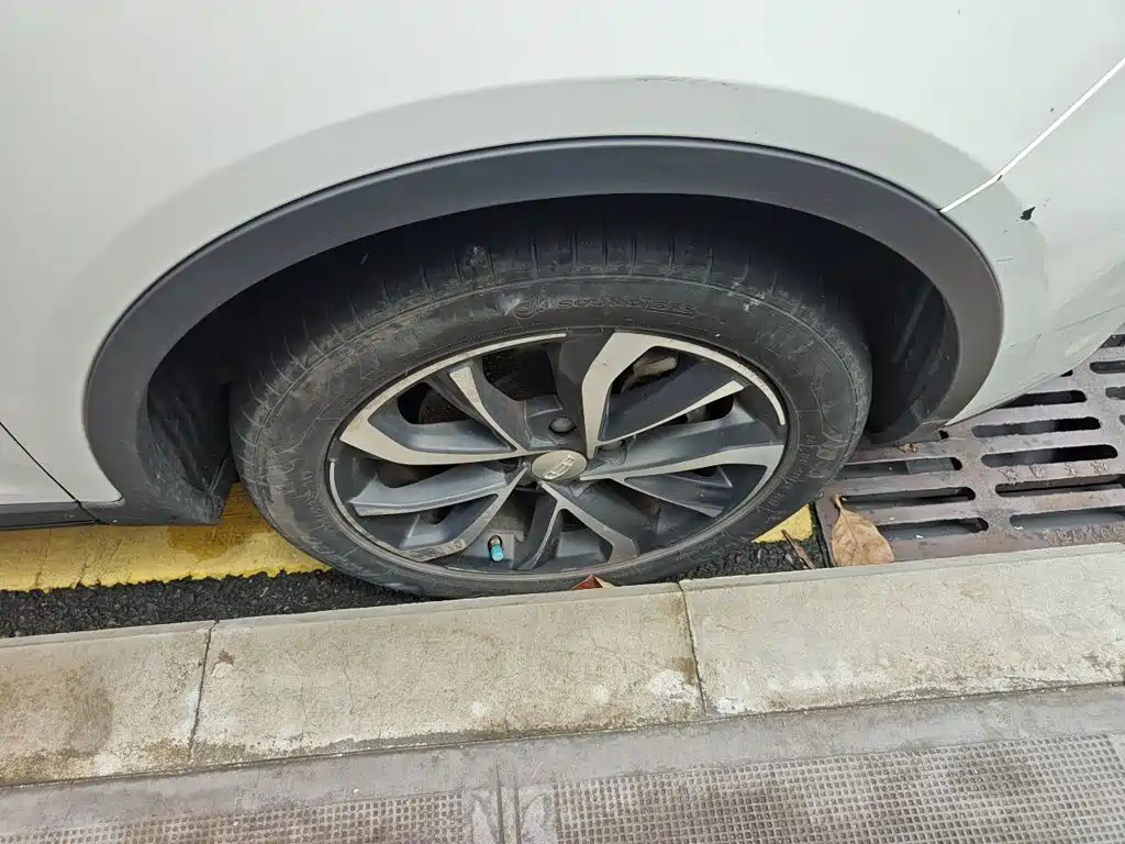Geely Emgrand GS — миниатюра 24