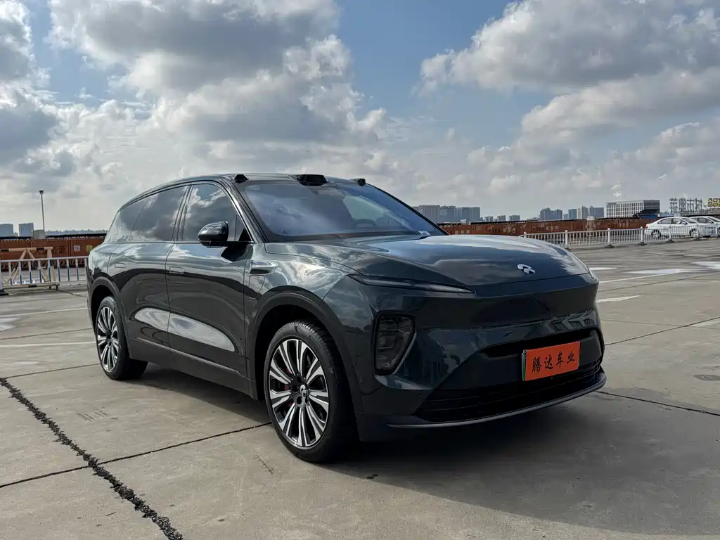Nio ES8 2024