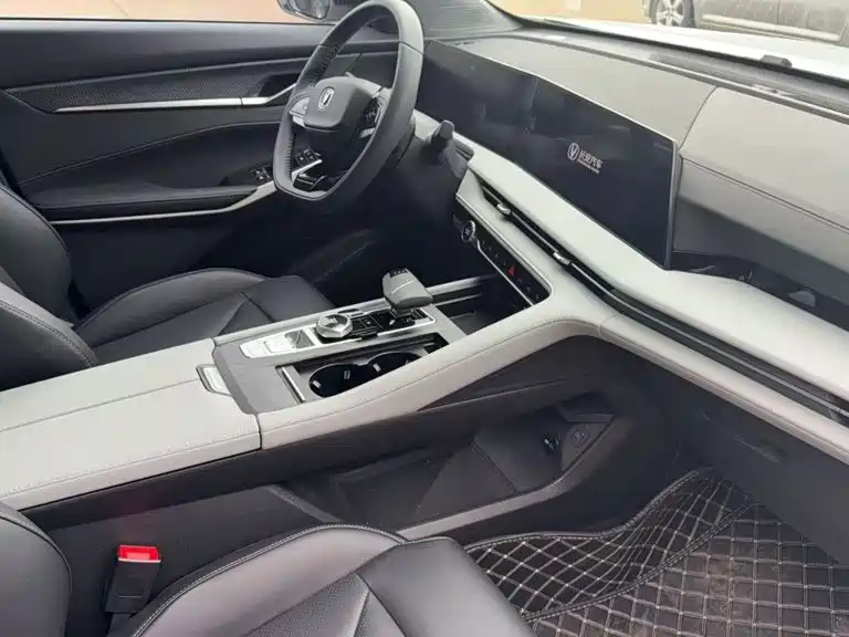 Changan Changan CS75PLUS — миниатюра 6