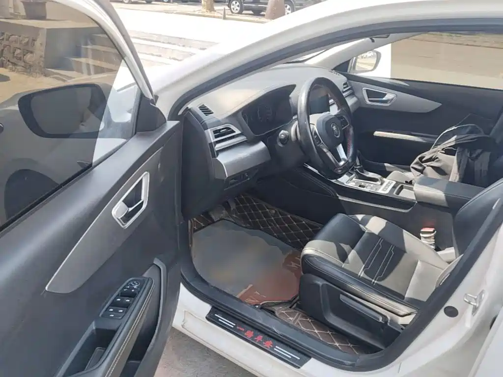 BYD Qin — миниатюра 16
